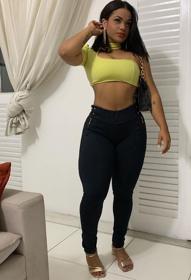 Lari 05 — Ebony Beauty Serving Curves and Confidence 9