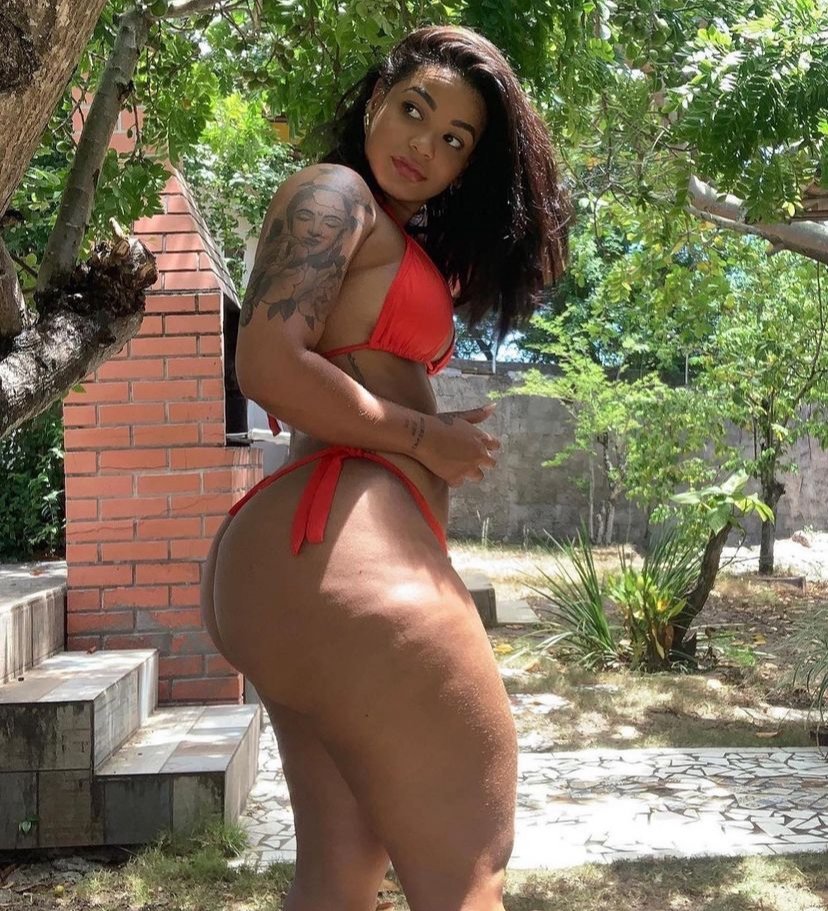 Lari 05 — Ebony Beauty Serving Curves and Confidence 12