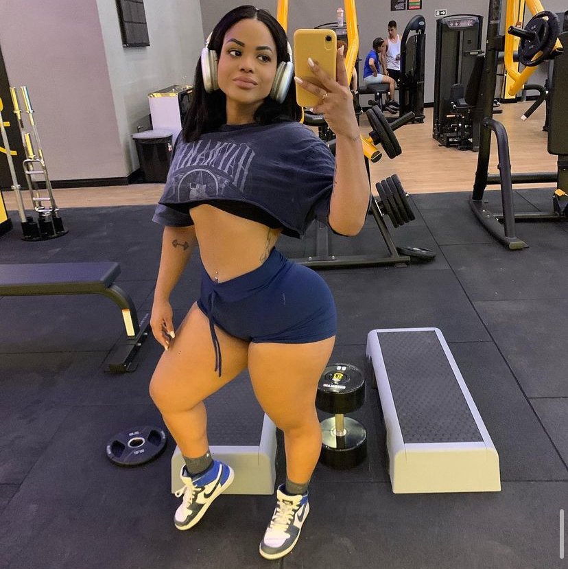 Lari 05 — Ebony Beauty Serving Curves and Confidence 15