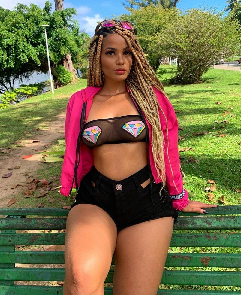 Lari Turns Heads in Her Flirty Bikini Look 41
