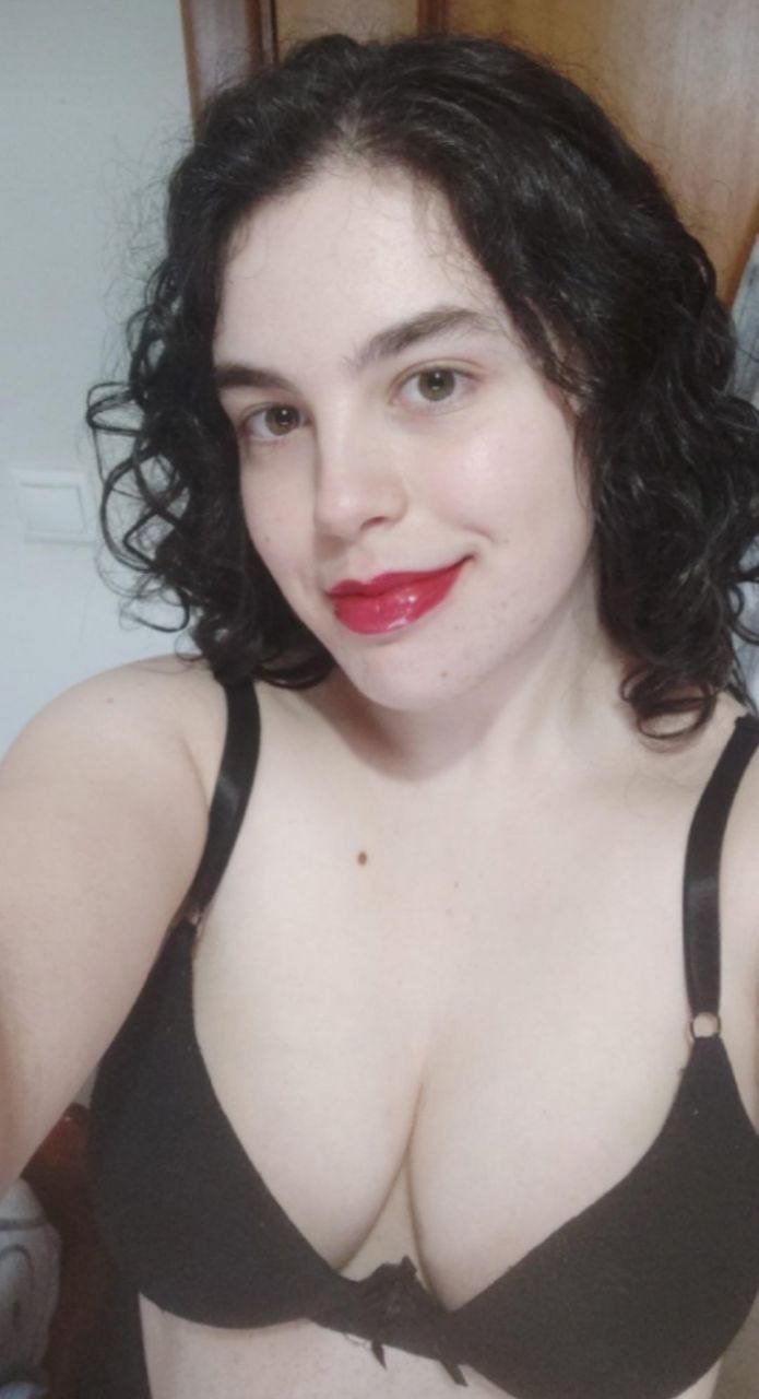 Peituda Safada de um amigo 18