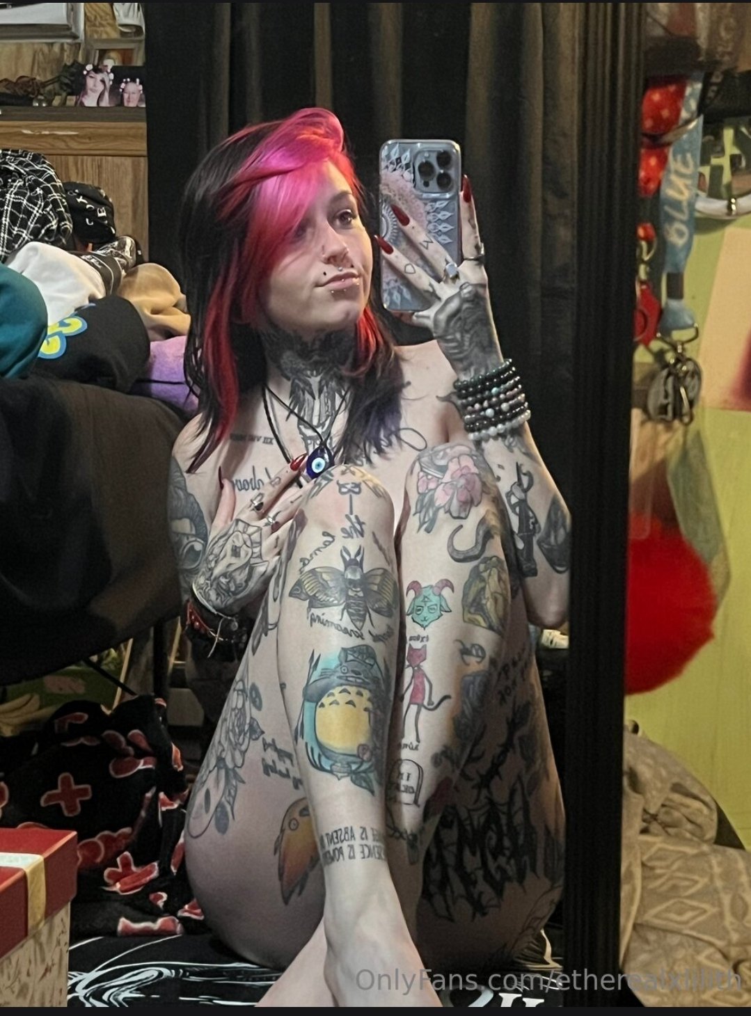 Tatted Goth Babe Unleashes Her Dark Desires 15