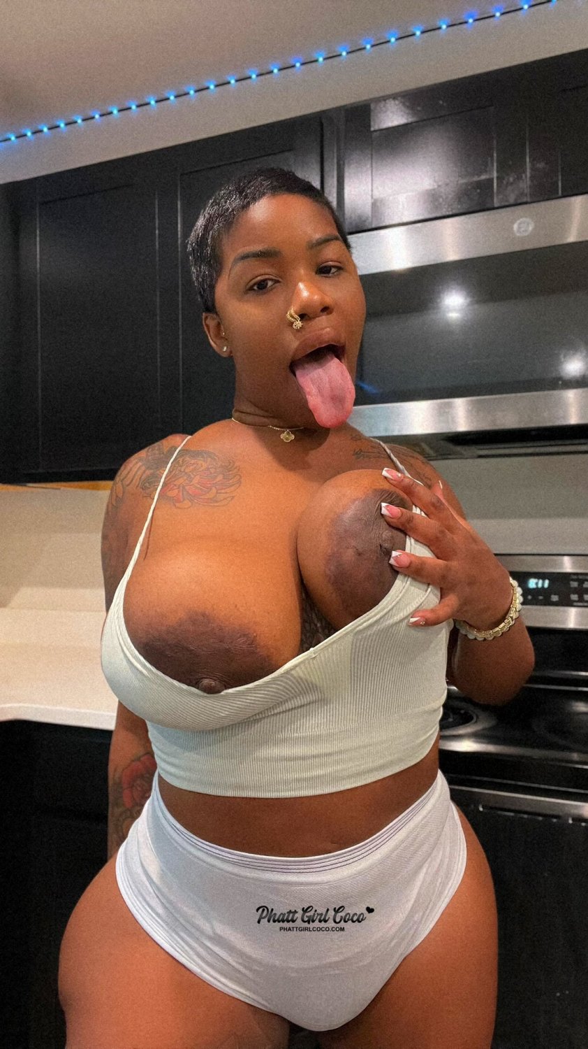 Chubby Queen With Big Natural Tits Takes Control 6