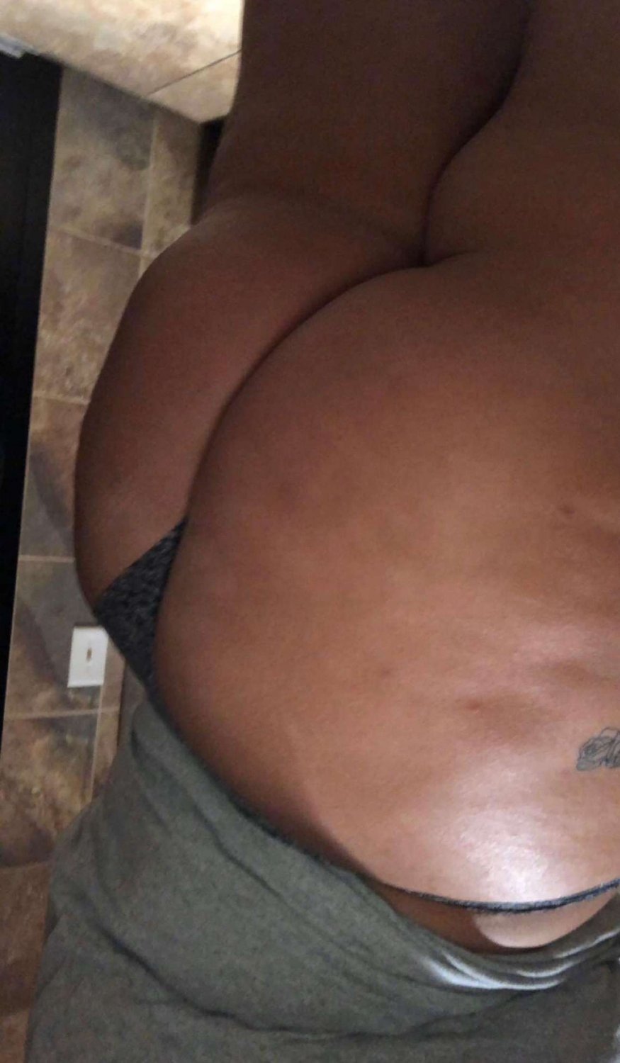 Thick MILF Takes Control with All Her Curves 5