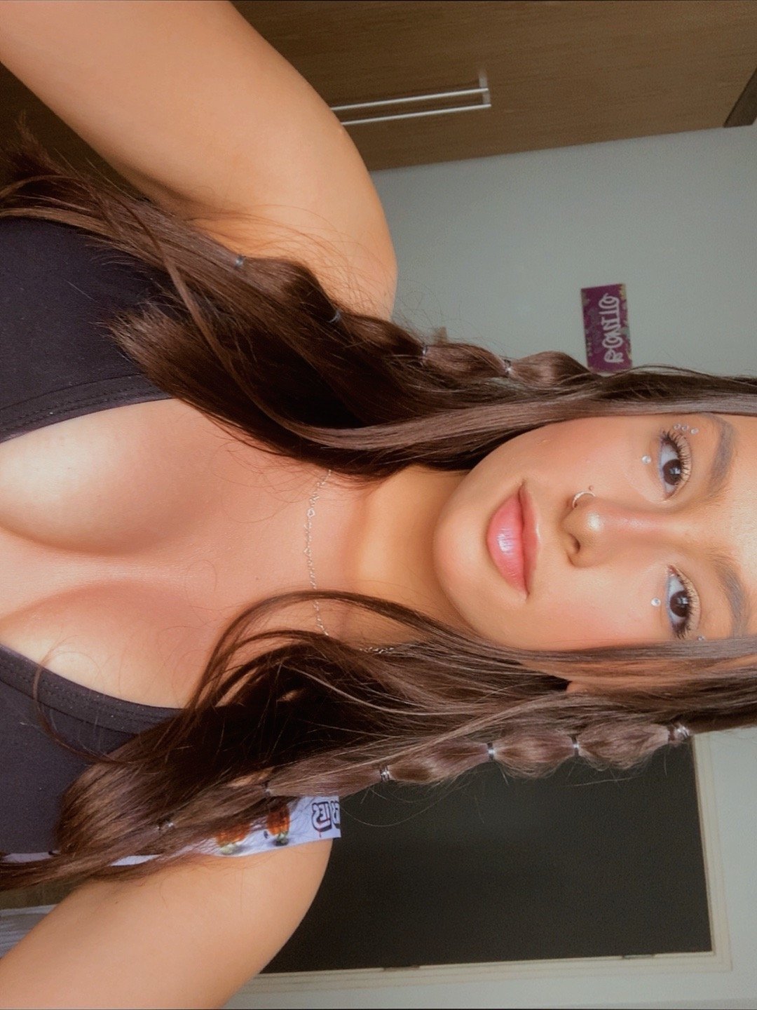 Haben Sie auf den Fotos etwas erkannt? lol Eine weitere Hure, die sich leicht verkaufen lässt 8