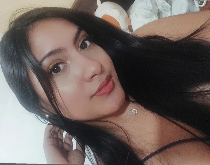 Latina Glenda hanno geniale TITS (no nudo) 5