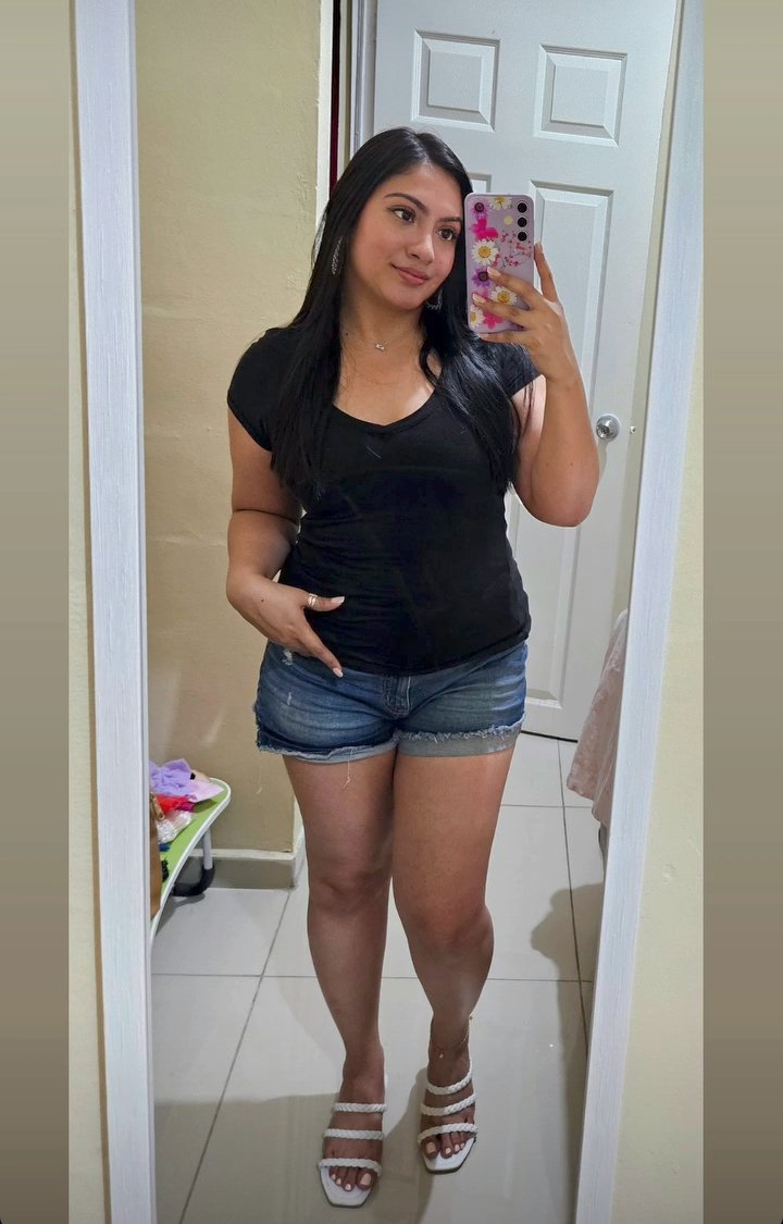 Latina Glenda hanno geniale TITS (no nudo) 17