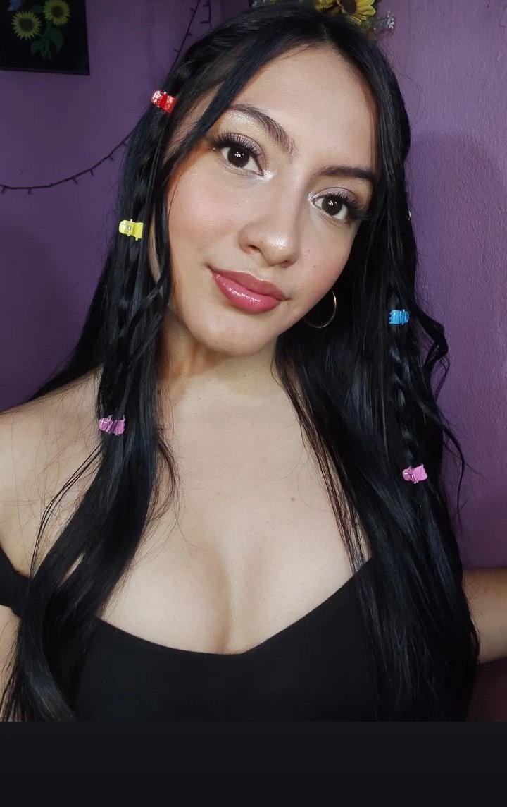 Latina Glenda hanno geniale TITS (no nudo) 21