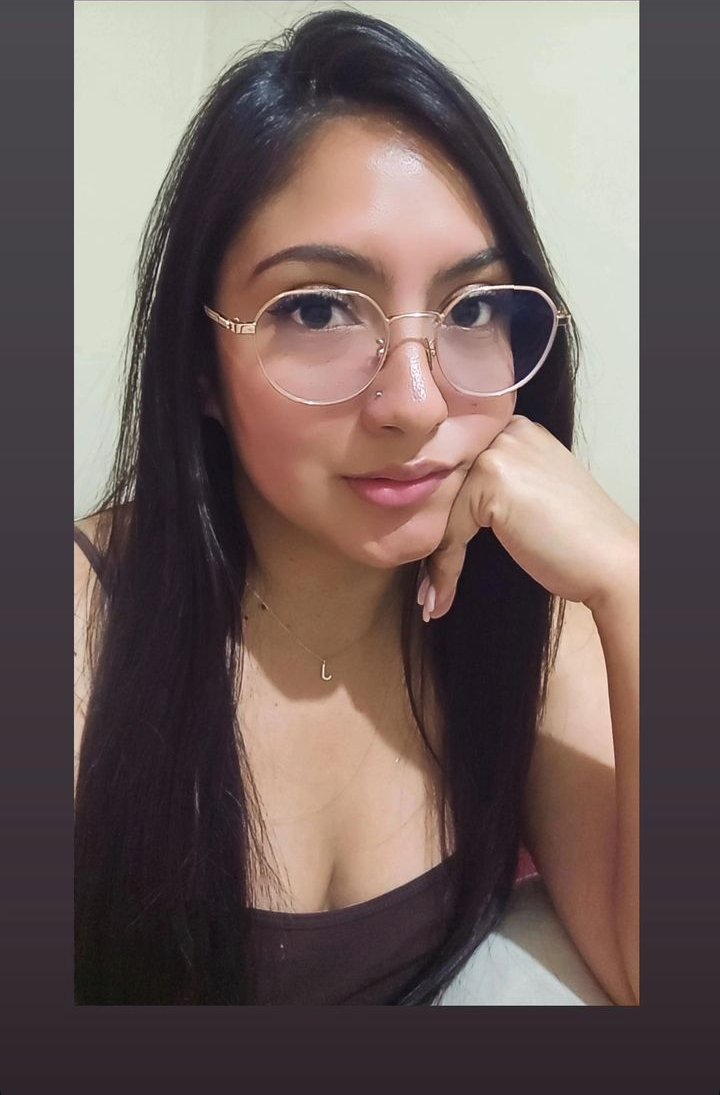 Latina Glenda hanno geniale TITS (no nudo) 25