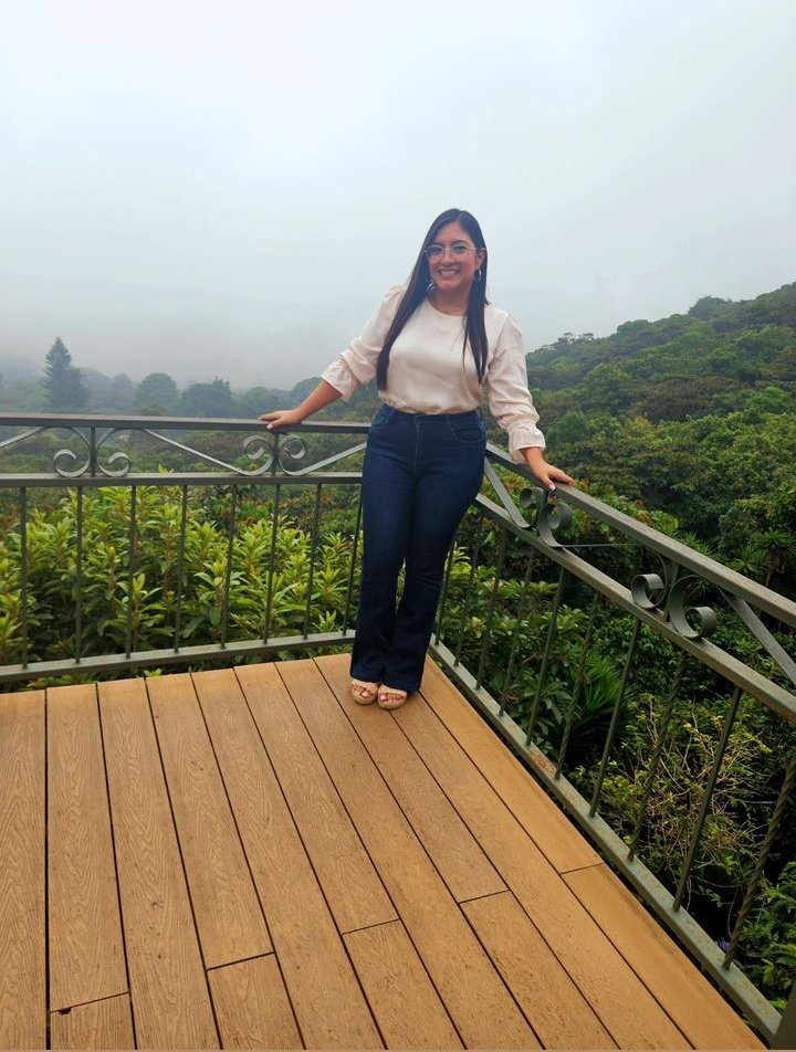 Latina Glenda hanno geniale TITS (no nudo) 26