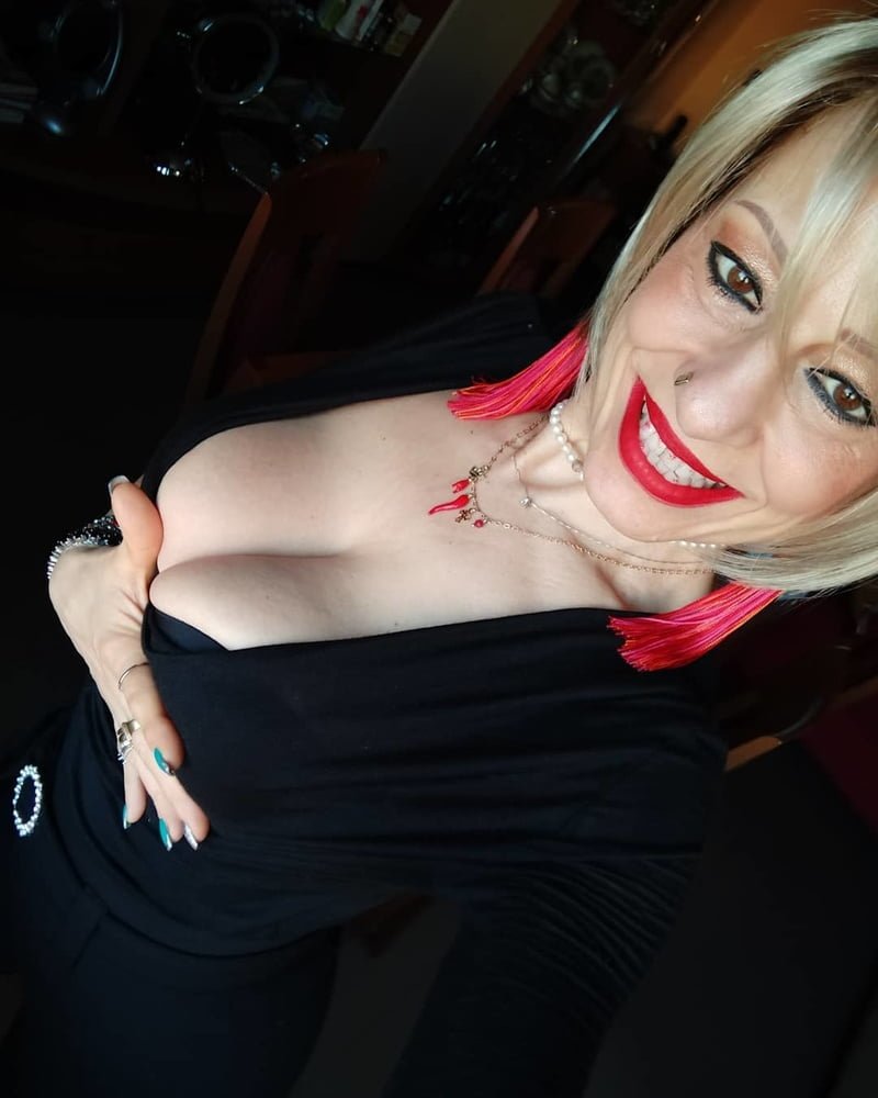 Maduras elegantes y sexys. 37