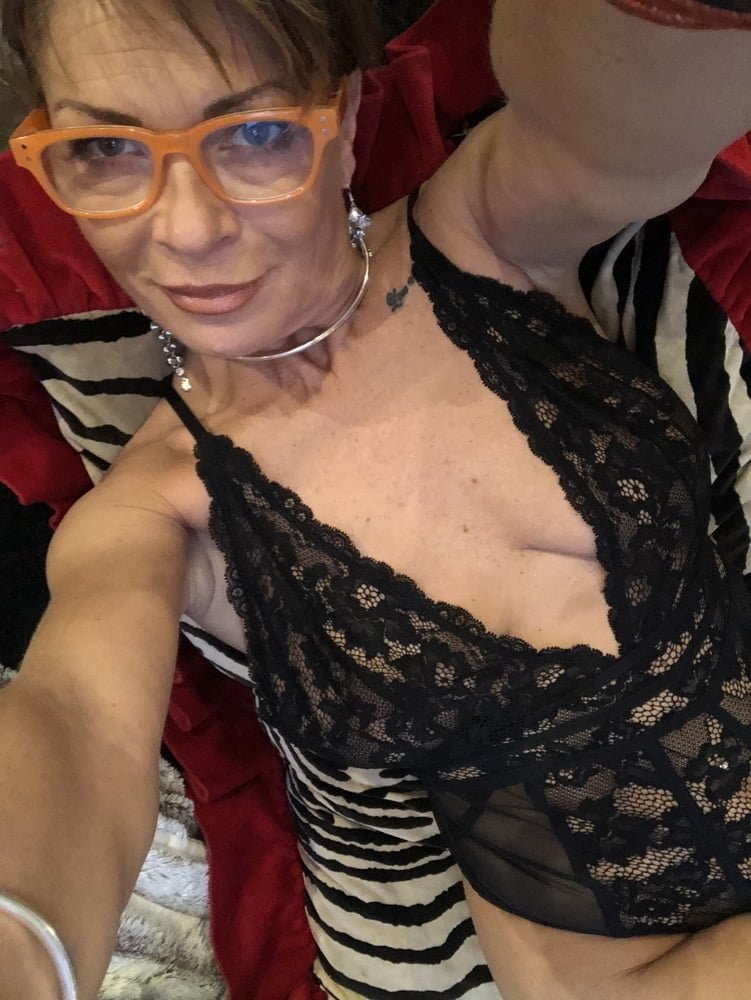 Maduras elegantes y sexys. 39