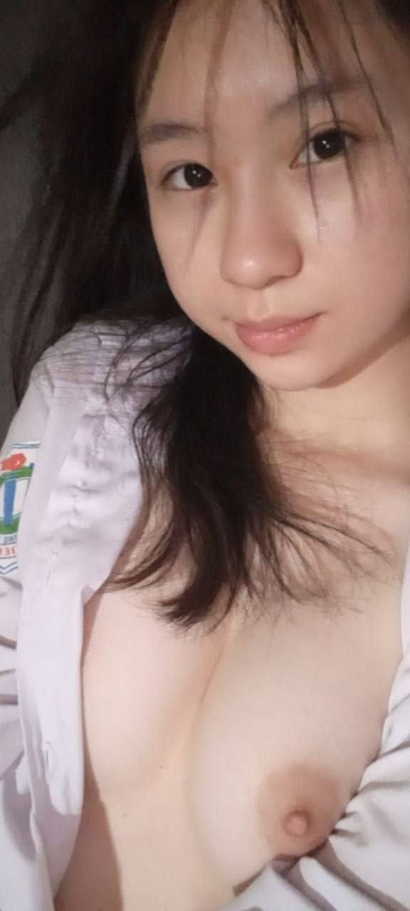 Mai Linh Spreads Her Hairy Asian Pussy 37