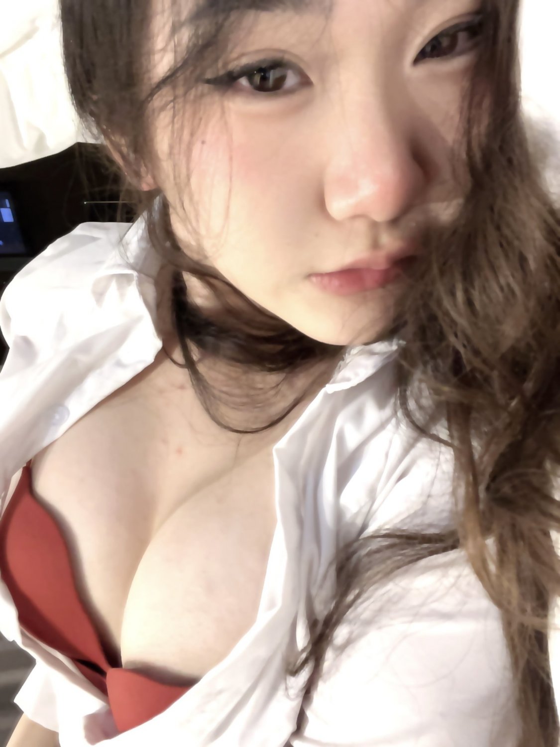 Sexy Chinese Babe Strips And Smiles For The Cam 12