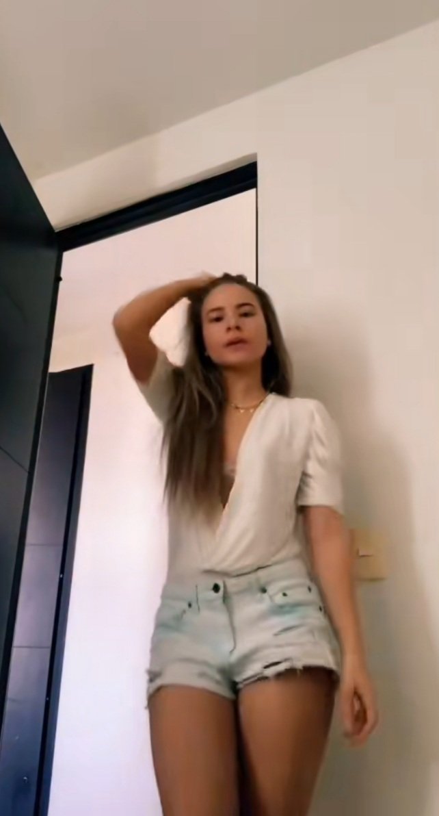 Colombian Beauty Rubia Smith Teases Live On Bigo 3