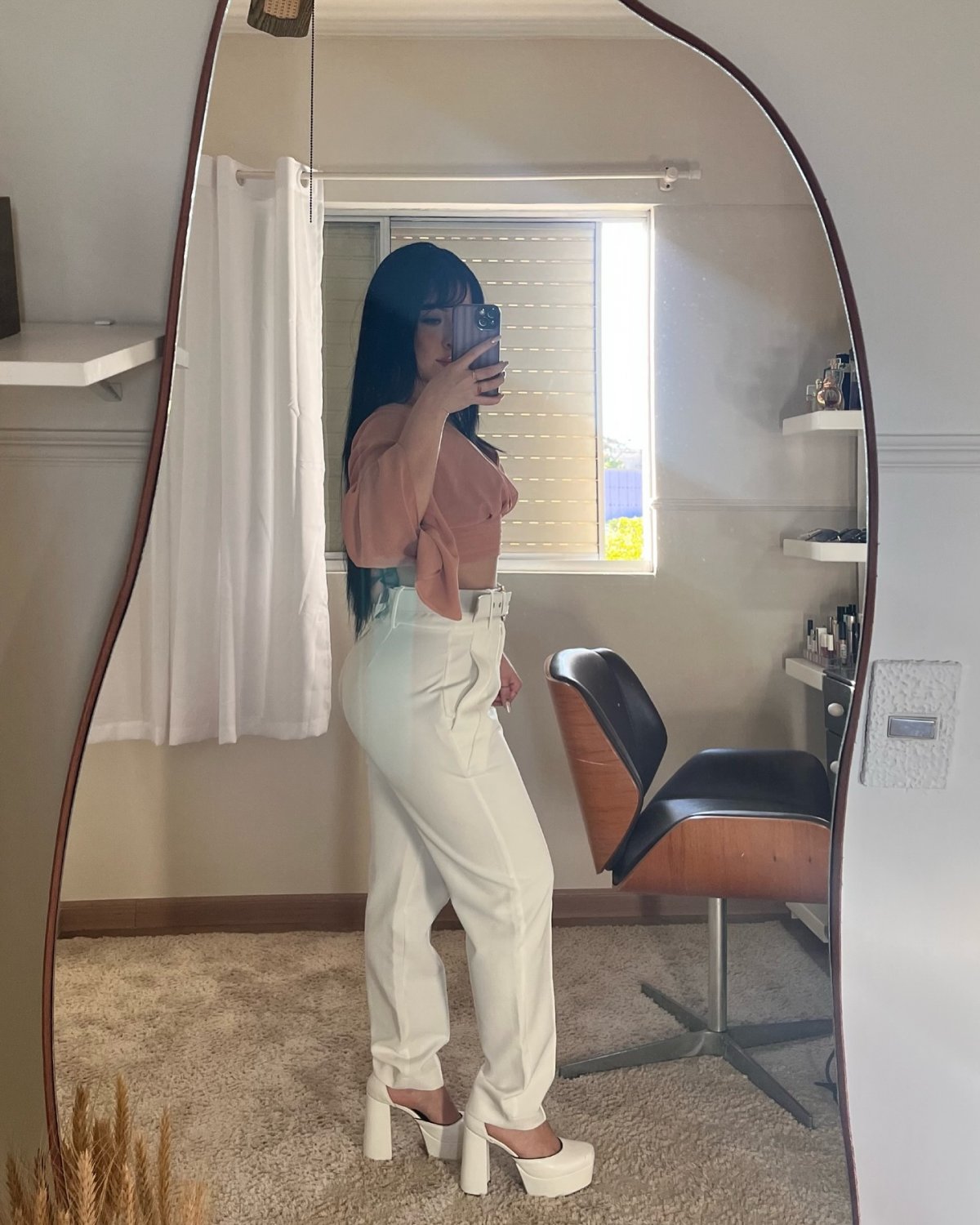 Bolivian Cutie Takes A Sultry Selfie For You 22