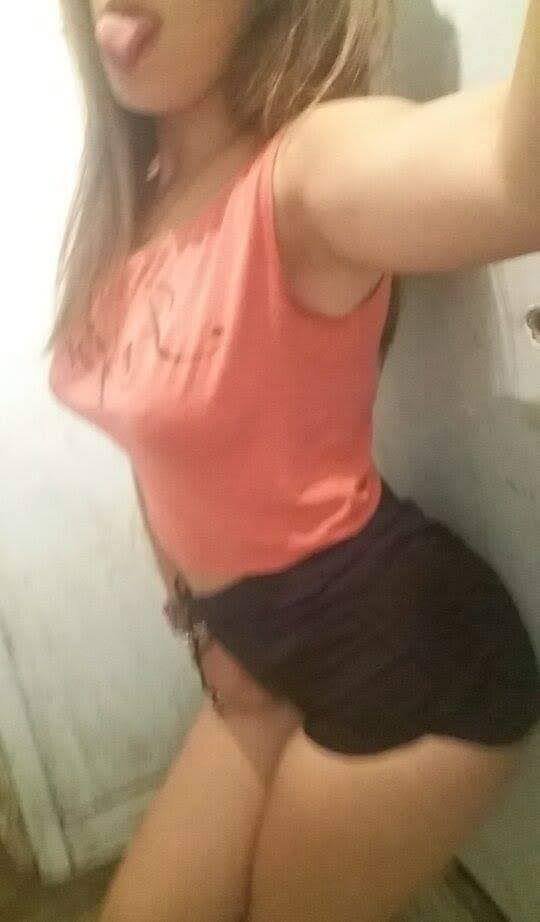 Flaquita de hermosa cola 4