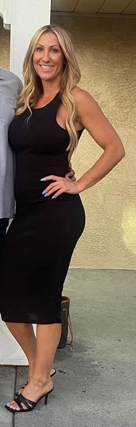 43歳ブロンドMILFメリーがビッグチットでルーズに 2