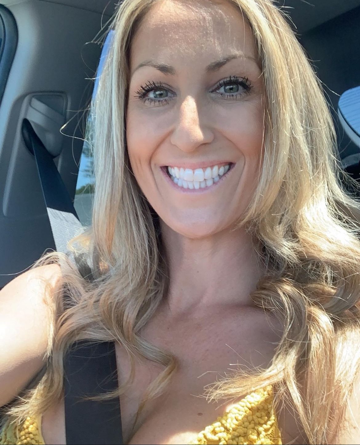 43歳ブロンドMILFメリーがビッグチットでルーズに 14