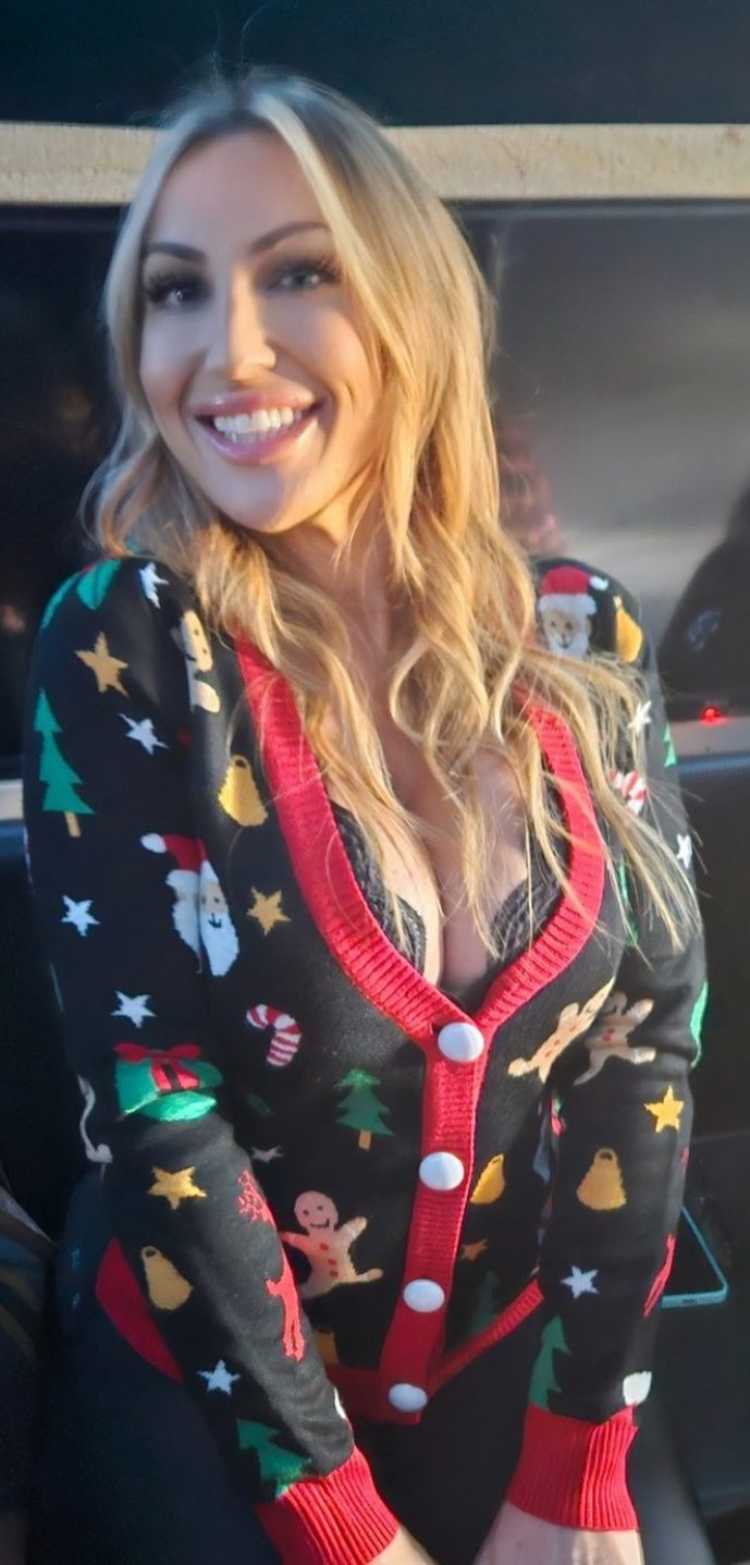 43歳ブロンドMILFメリーがビッグチットでルーズに 20
