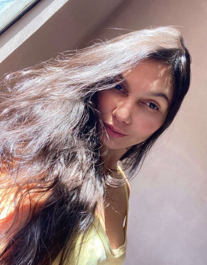 Es demasiado perfecta 1