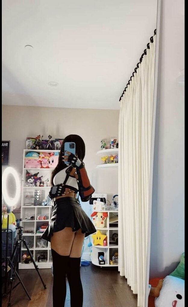 Latina Cosplayer Neekolul Shares More Selfies 22