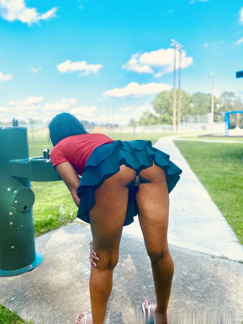APPEALING TWAT Slim Thicc ebony Submissive queen 17