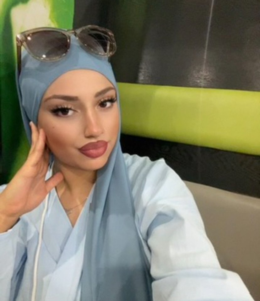 şişman arka kapısı açık başörtülü fahişe tele:yesoviet 3