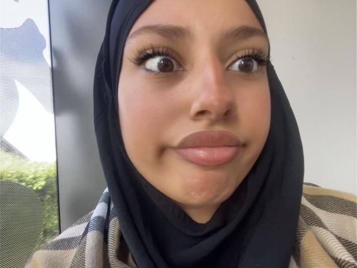 şişman arka kapısı açık başörtülü fahişe tele:yesoviet 5