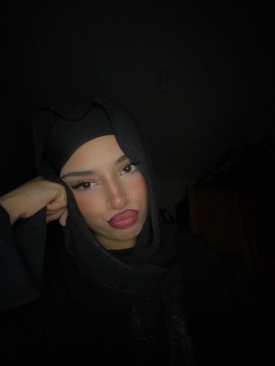 şişman arka kapısı açık başörtülü fahişe tele:yesoviet 6