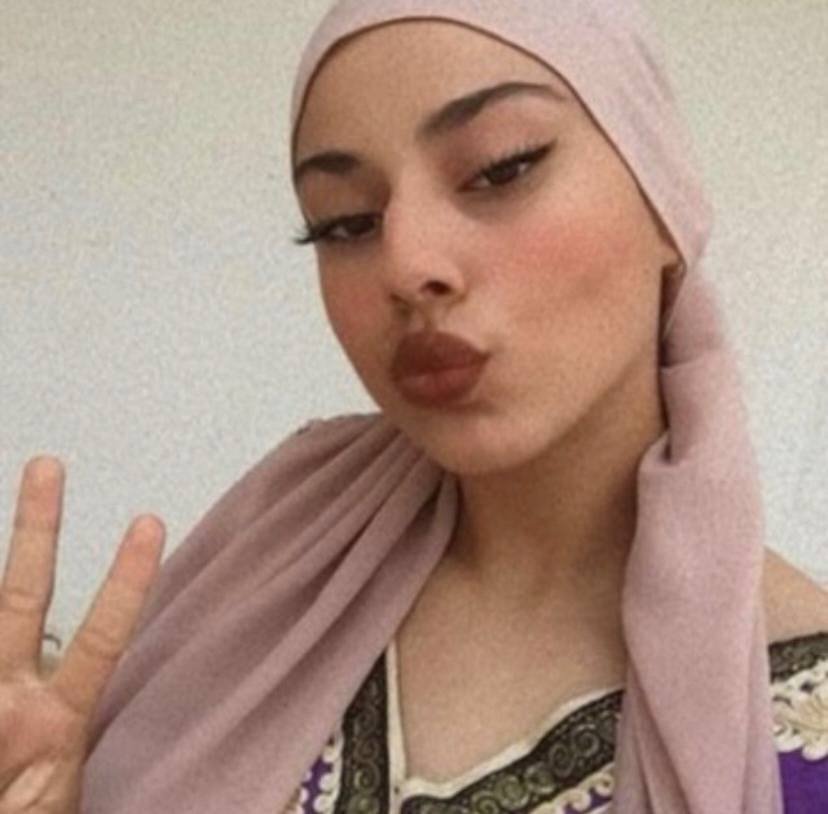 şişman arka kapısı açık başörtülü fahişe tele:yesoviet 15