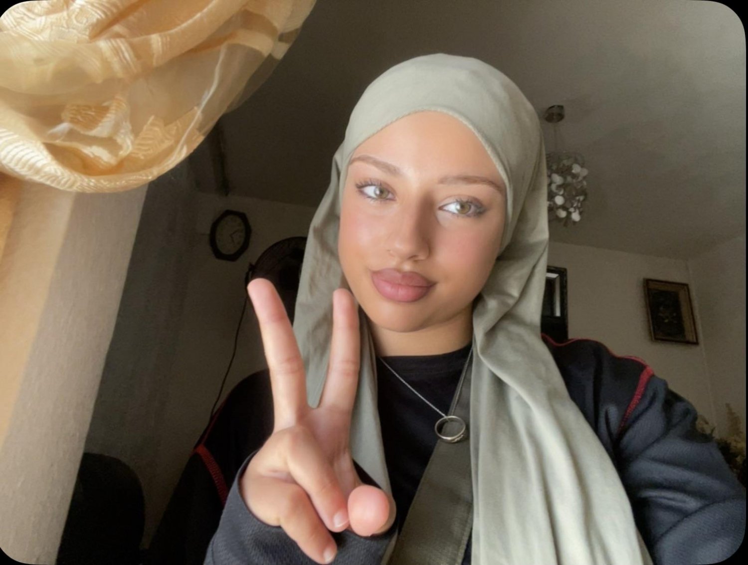 şişman arka kapısı açık başörtülü fahişe tele:yesoviet 17