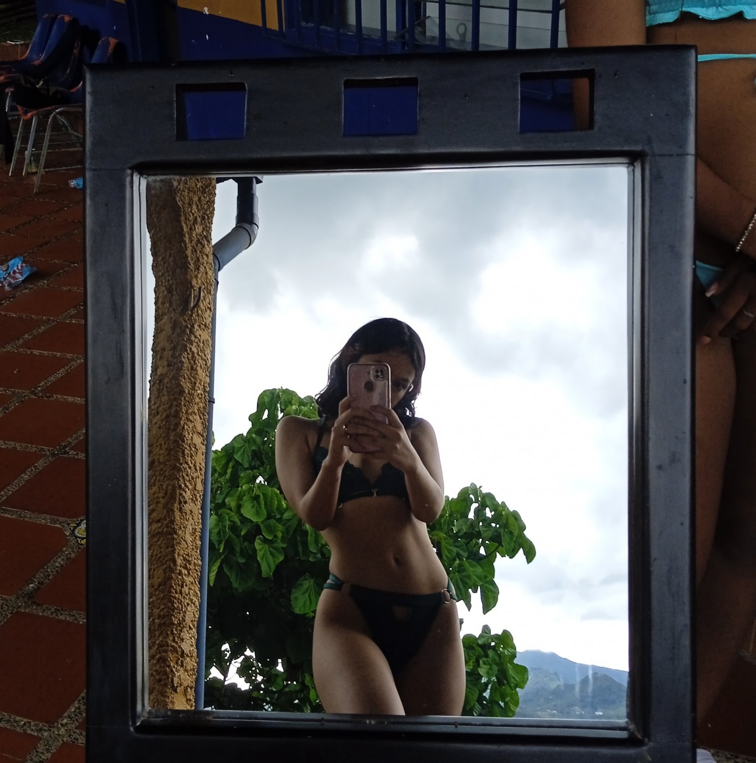 Potrzebuję czyjejś twarzy między moimi udami 😋 1