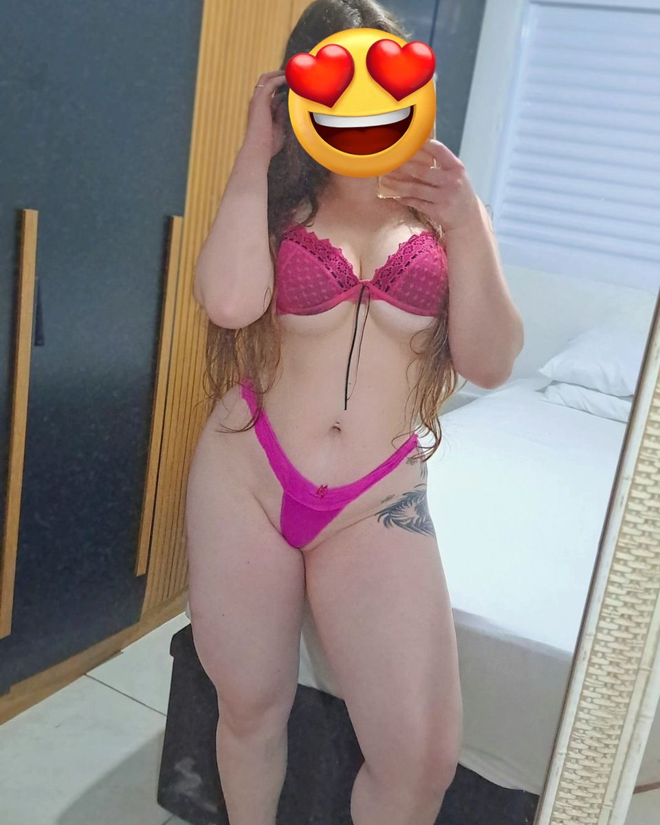 Imaginez la fierté d'un cocu qui a une telle femme🤘♠️ 2