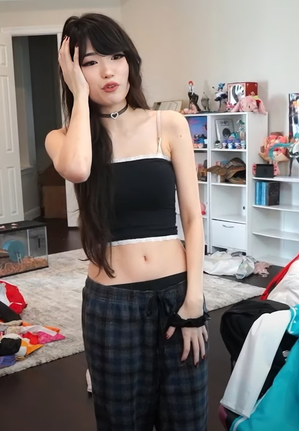 Sexy Asian Brunette Gamer Girl Emi Ready To Play 98