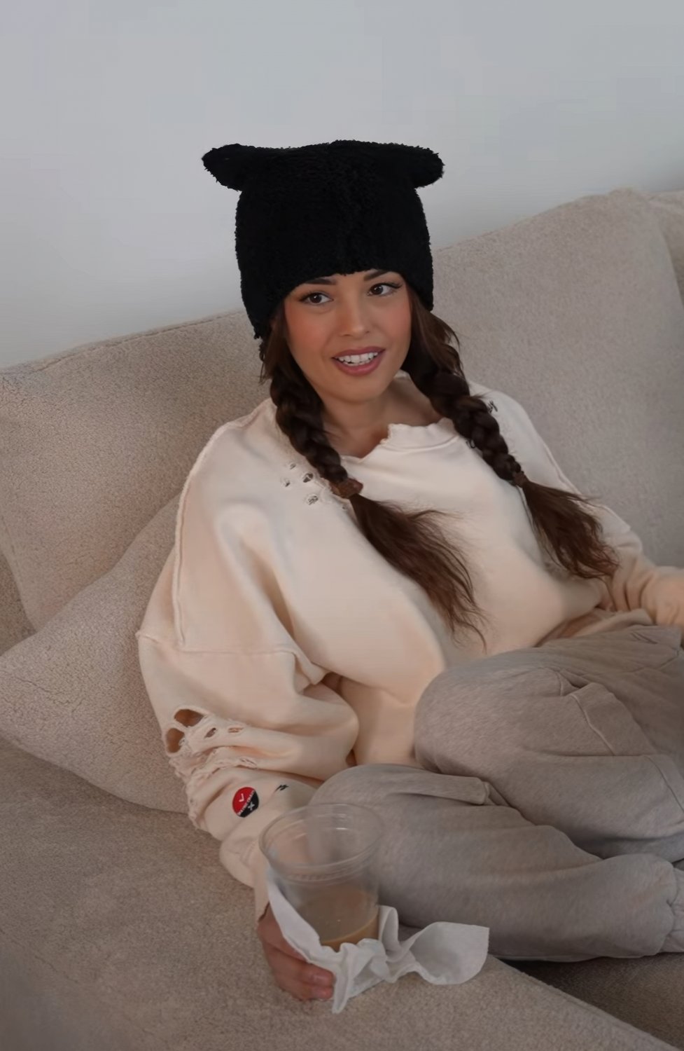Cute German-Asian Babe Rae Gets Wild 1