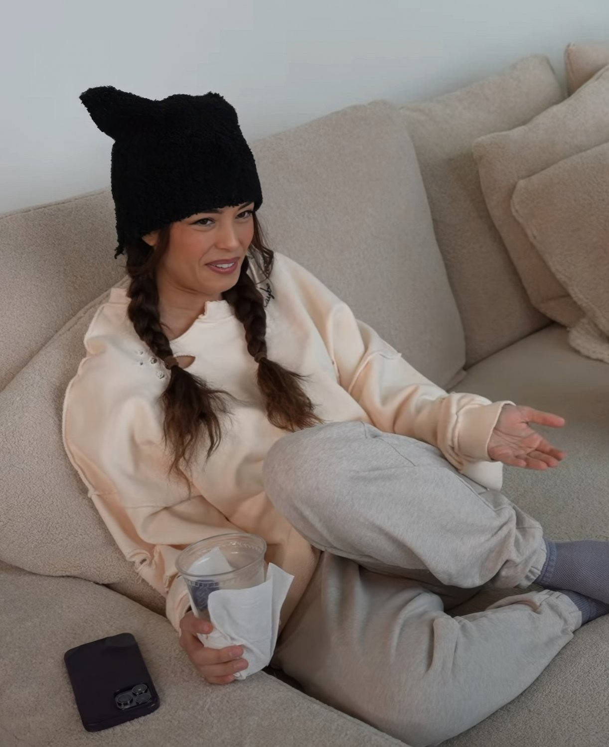 Cute German-Asian Babe Rae Gets Wild 69