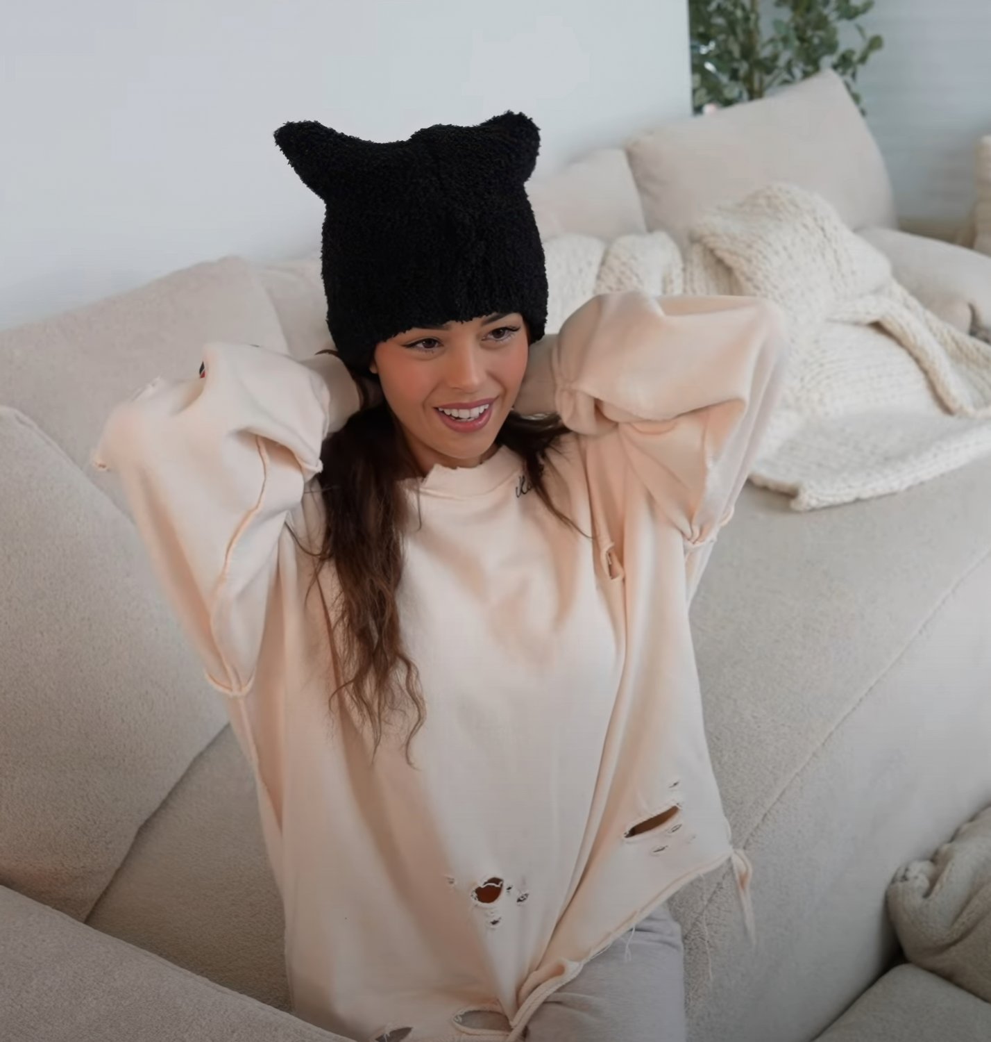 Cute German-Asian Babe Rae Gets Wild 76