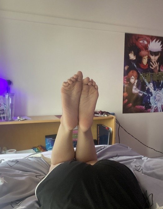 streamer espanca-se e expõe os pés 7