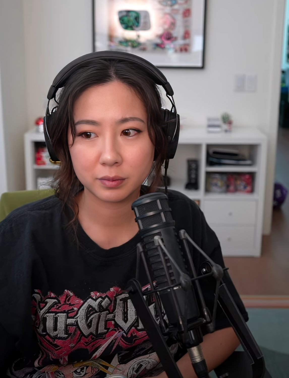 Long-Haired Asian Cutie Fuslie Teases In Amateur Clip 11