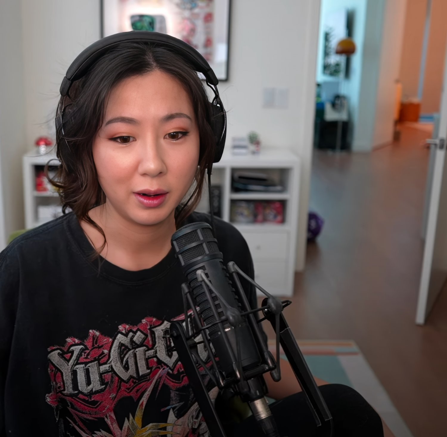 Long-Haired Asian Cutie Fuslie Teases In Amateur Clip 12
