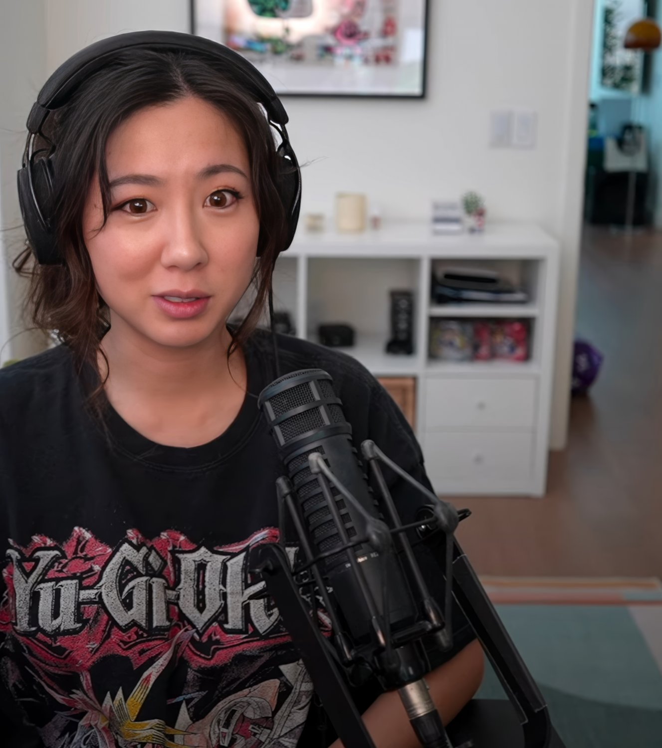 Long-Haired Asian Cutie Fuslie Teases In Amateur Clip 19