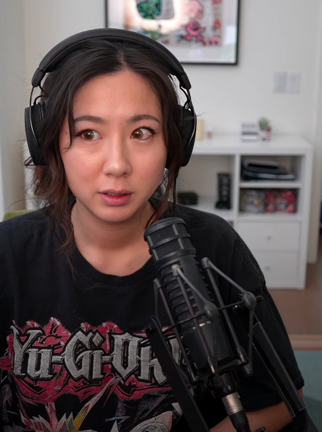 Long-Haired Asian Cutie Fuslie Teases In Amateur Clip 20