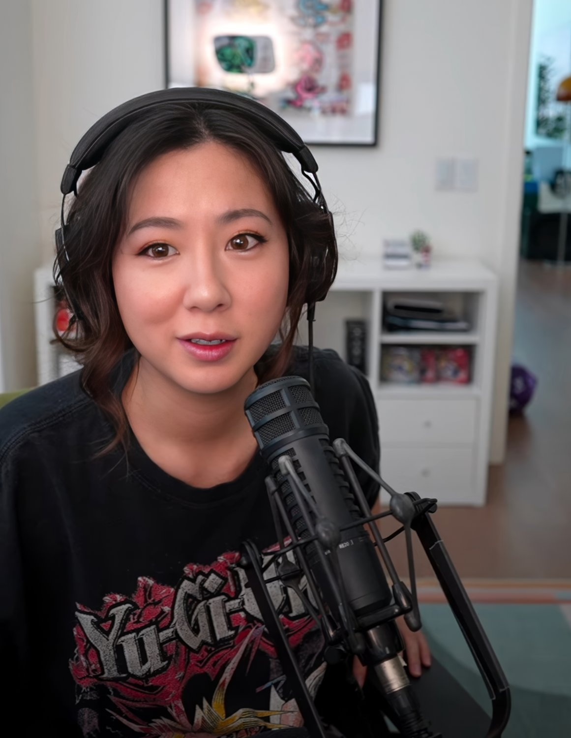 Long-Haired Asian Cutie Fuslie Teases In Amateur Clip 23