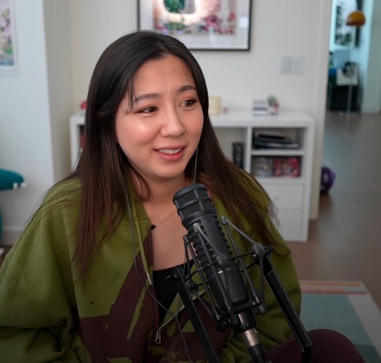 Long-Haired Asian Cutie Fuslie Teases In Amateur Clip 28