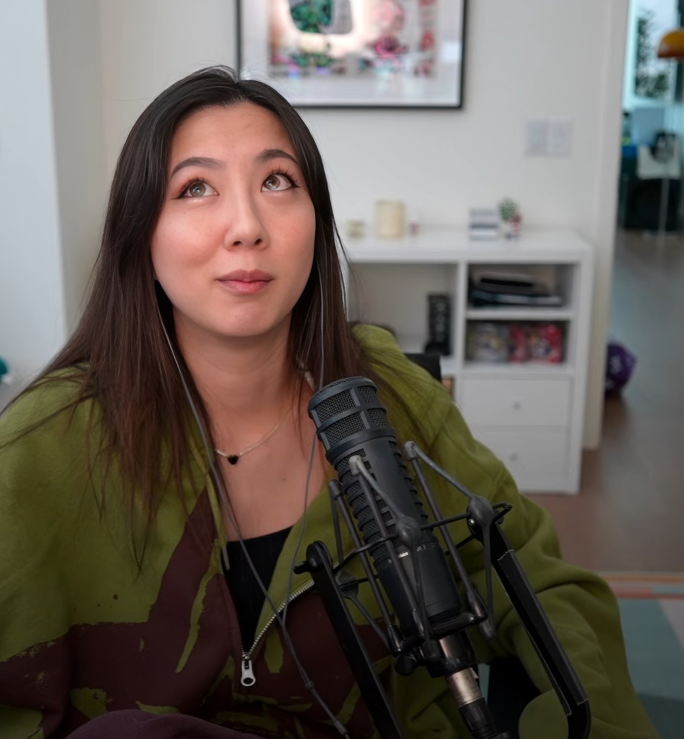 Long-Haired Asian Cutie Fuslie Teases In Amateur Clip 31