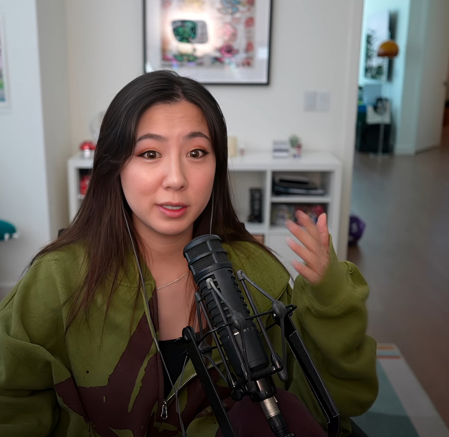 Long-Haired Asian Cutie Fuslie Teases In Amateur Clip 33