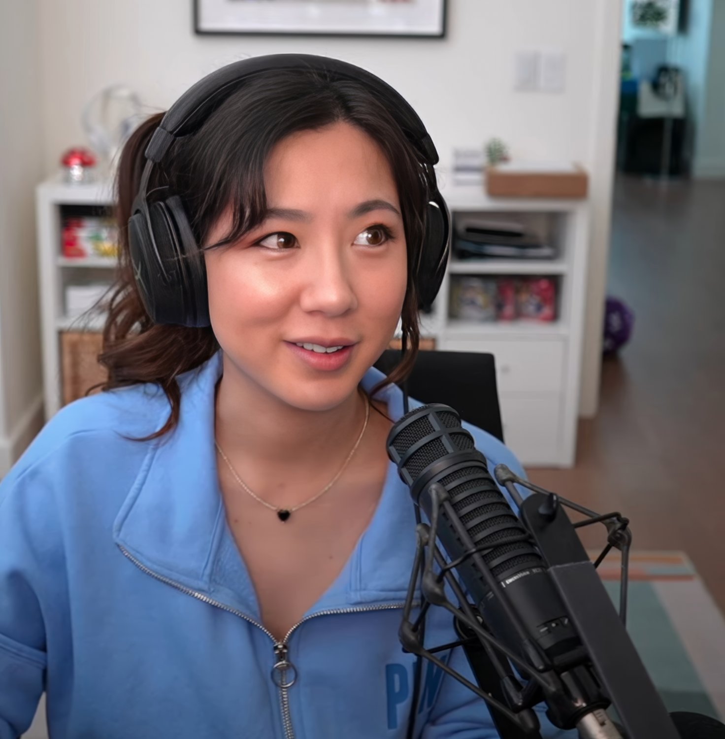 Long-Haired Asian Cutie Fuslie Teases In Amateur Clip 57