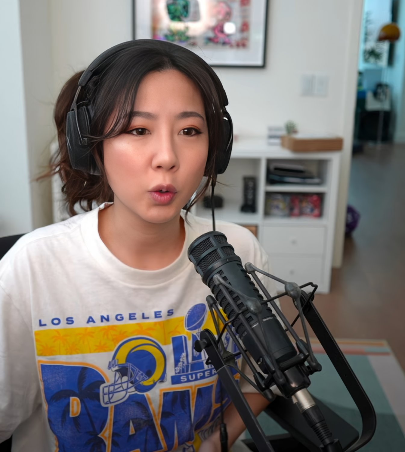 Long-Haired Asian Cutie Fuslie Teases In Amateur Clip 96