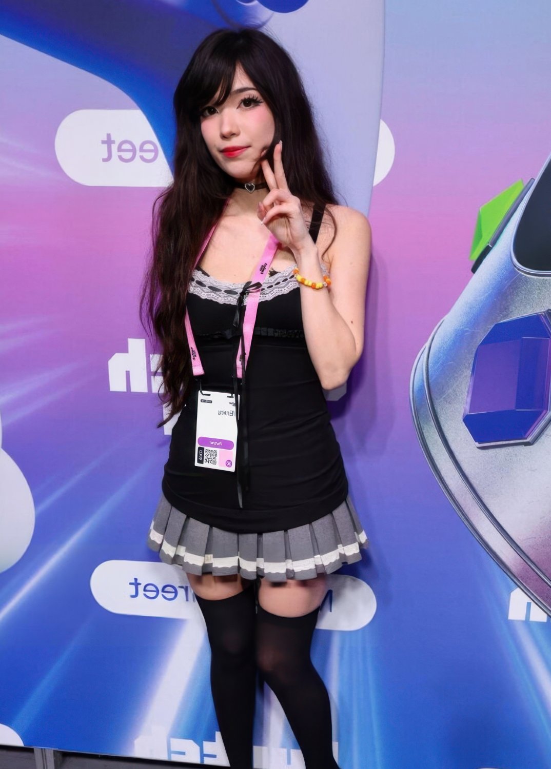 Emi [her ikisi de] 24